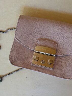 Title: Furla Metropolis Mini Crossbody Bag Blush Pink Saffiano Leather Gold Hard